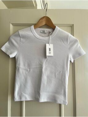 Aritzia White Short Sleeve Crewneck Tee - New With Tags